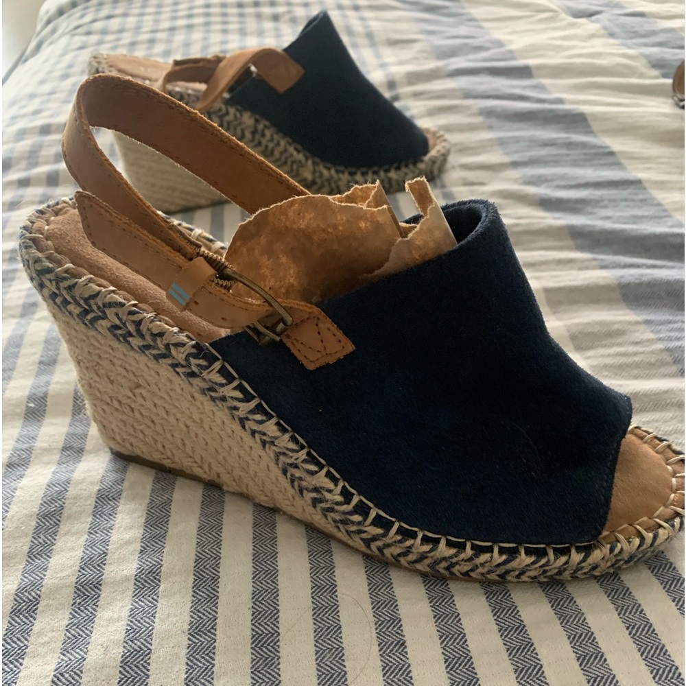 Toms blue wedges